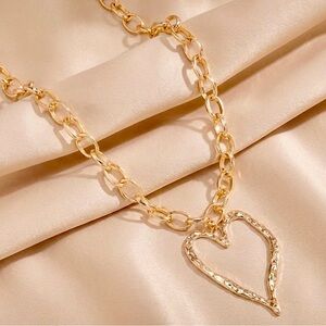 NEW Chunky Exaggerated Heart Necklace